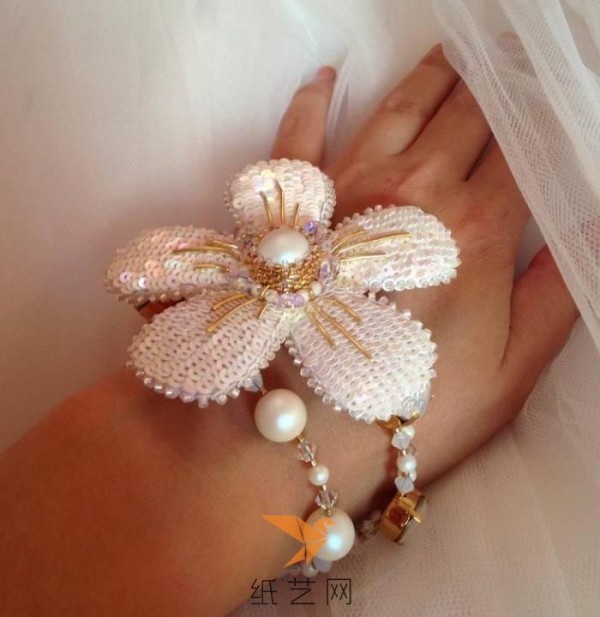 Bridal Jewelry White Flower Bracelet Making Tutorial