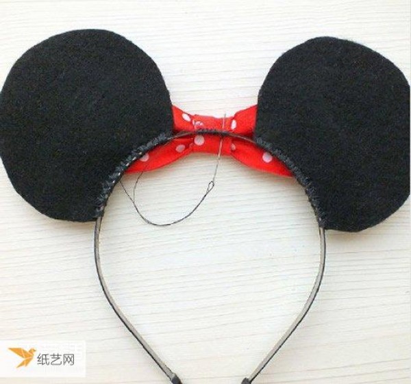 Illustrated tutorial on how to hand-make exquisite Mickey Mouse ear headbands