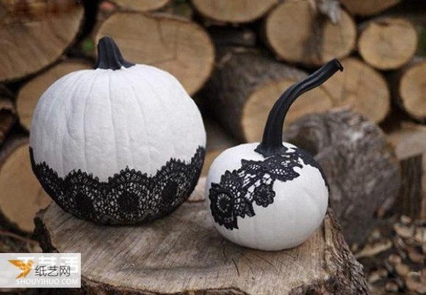 Super popular Halloween lace pumpkin making tutorial Easy Halloween pumpkin decoration