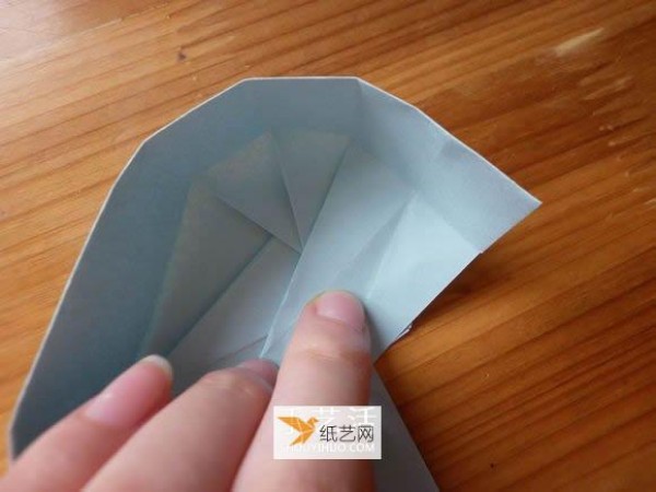 Use origami to make a love box with a lid for Valentine’s Day