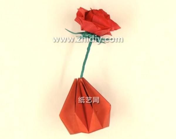 Tutorial on how to make a new origami vase