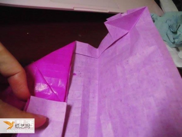 Very creative step-by-step illustration of Dielianhua heart origami