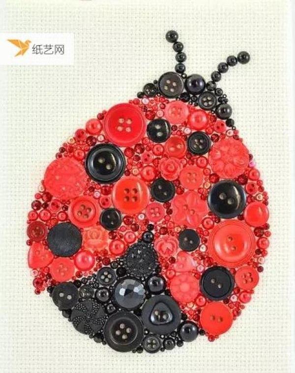 Decorative paintings made of buttons can also be very cute!