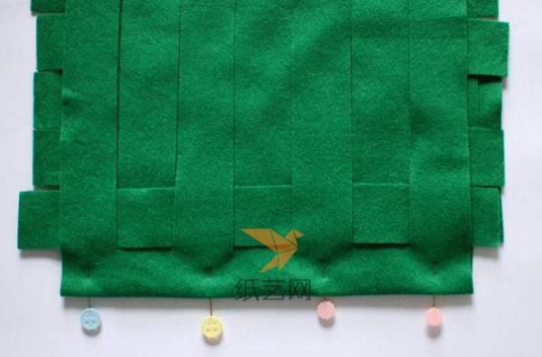 Tutorial on making a woven pattern tablet protective cover made of non-woven fabrics