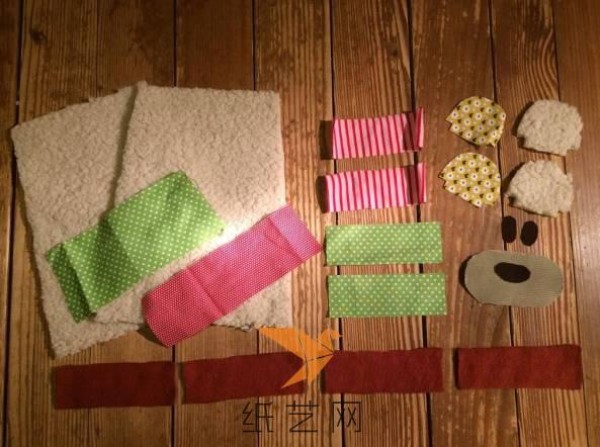 Tutorial on making cute baby bear hug quilt as a New Year gift