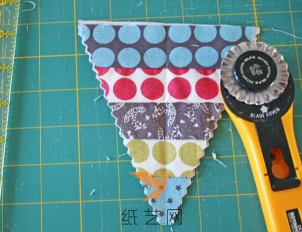 Tutorial on making small decorative flags for Mid-Autumn Festival