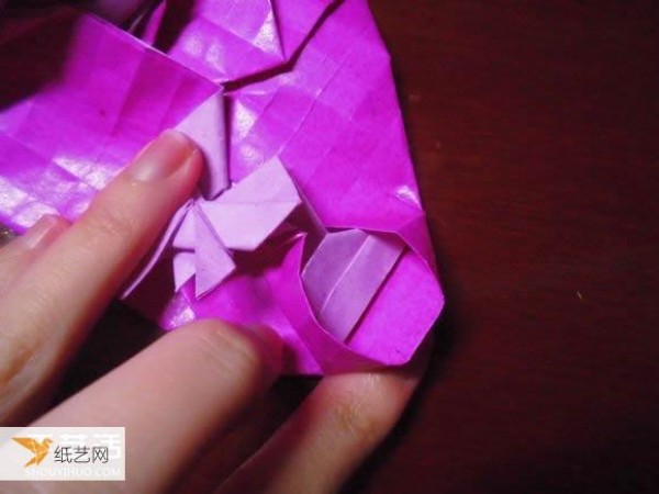 Very creative step-by-step illustration of Dielianhua heart origami