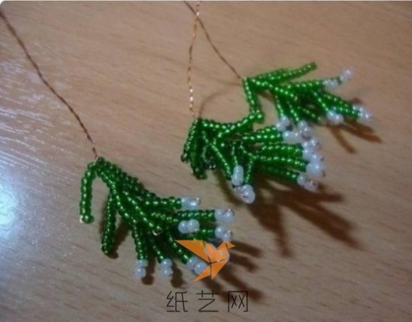 Christmas handmade beaded Christmas tree making tutorial