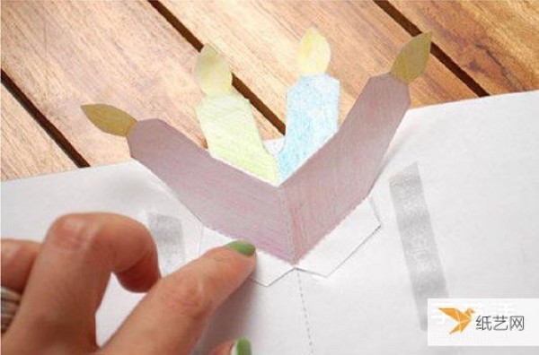 Detailed step-by-step tutorial on making three-dimensional birthday cards