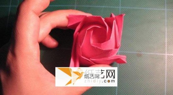 Detailed analysis of the folding method of GG roses