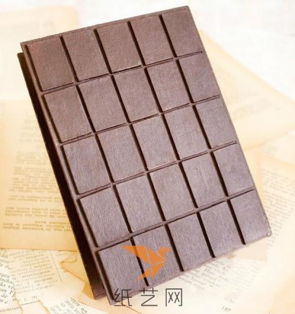 Tutorial on making a chocolate notebook cover for foodies