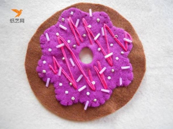 Cute non-woven donuts for Christmas tree decorations