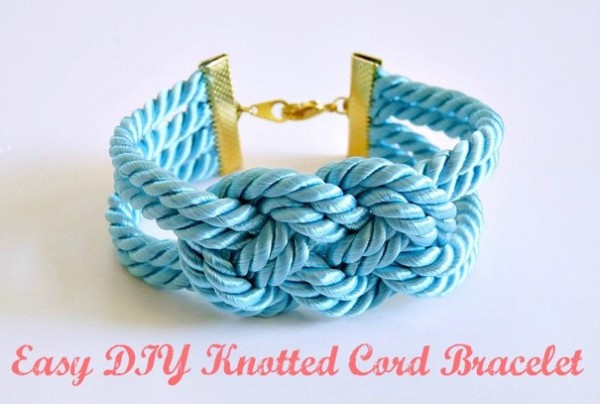 Handmade bracelet weaving tutorial teaches you how to use rope to weave bracelets