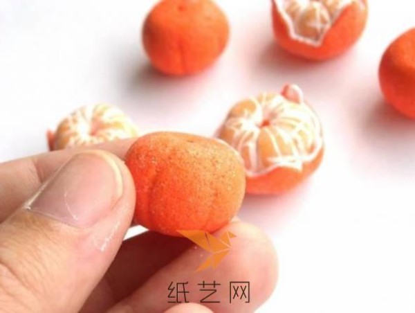 Tutorial on cute little oranges made with super light clay