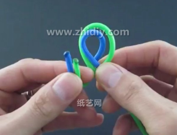 Chinese Knotting Method Two-Color Bracelet Hand Knitting Tutorial