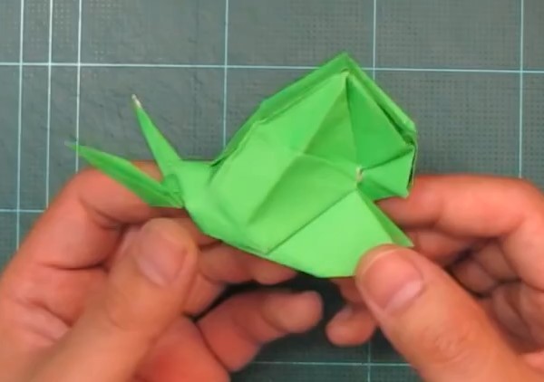 Three-dimensional origami snail creative folding tutorial