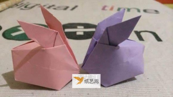 Three-dimensional paper rabbit that children can also make