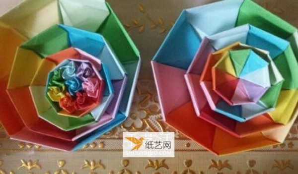 Detailed illustration of manual folding method of octagonal carton