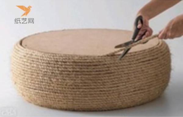 Tutorial on turning waste into treasure by adding hemp rope to waste tires and transforming them into fashionable futons