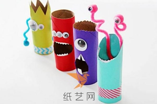 Tutorial on how to make a little monster candy box from a toilet paper tube