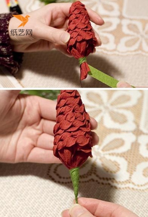 Tutorial on making crepe paper for Christmas simulated pinecones