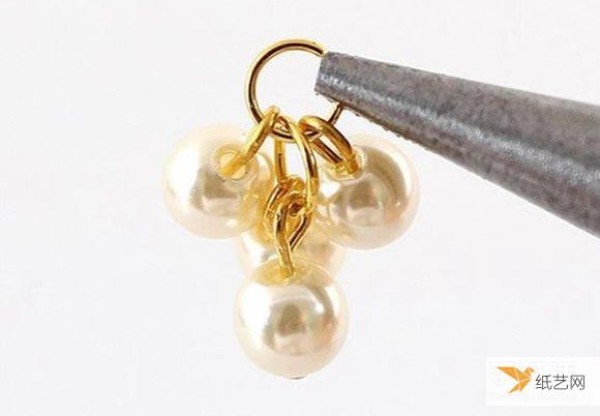 Use beads to make personalized pearl fruit decorative hair rope handmade illustrated tutorial