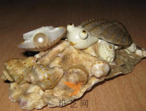 Tutorial on making baby turtle crafts with shells as a New Year gift