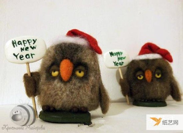 Handmade tutorial for making a New Year and Christmas themed personalized owl doll using wool felt