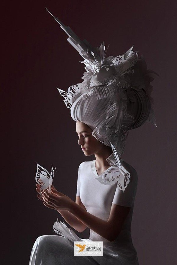 Russian paper sculptor perfectly interprets Baroque wig