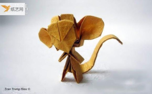 Illustration of how to use origami to fold the cute version of Sun Wukong