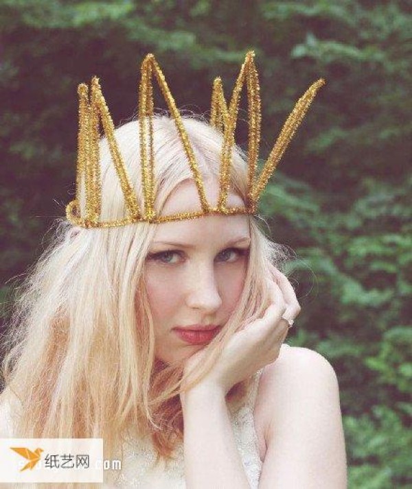 To fulfill childhood princess dream, make your own beautiful crown