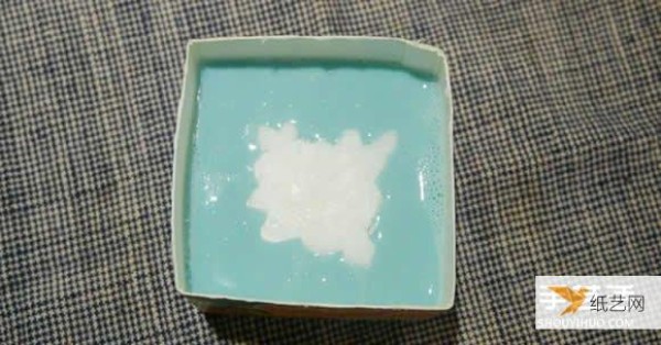 Simple steps to make your own Japanese Mount Fuji-shaped triangle handmade soap