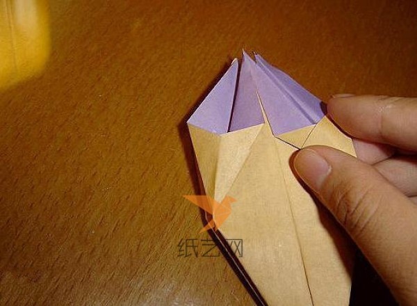 Tutorial on making handmade origami lily of the valley flowers