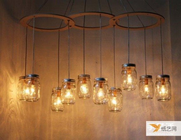 How to use glass jar waste to make romantic Christmas lamps