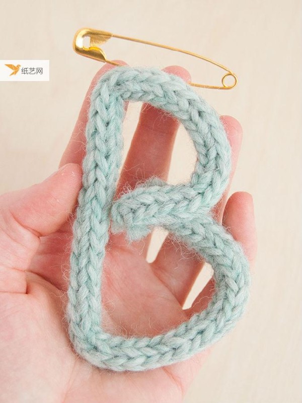 So cute, knitted wool letter brooch!