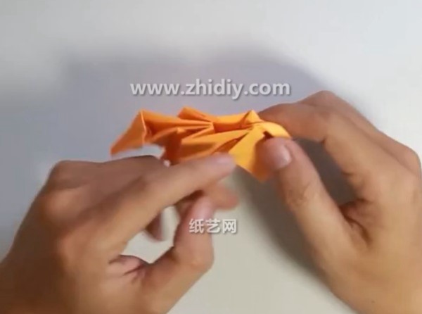 Origami video tutorial for origami elephant baby