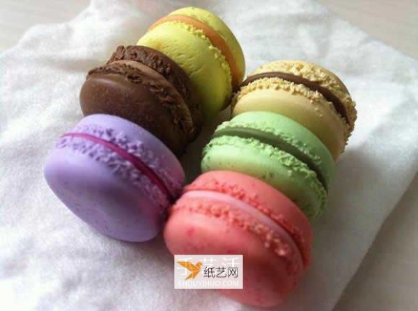 Homemade Chinese Valentine’s Day gift-polymer clay macarons