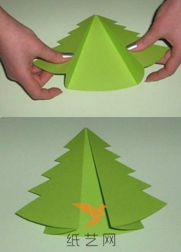 Simple origami three-dimensional Christmas tree making tutorial for children