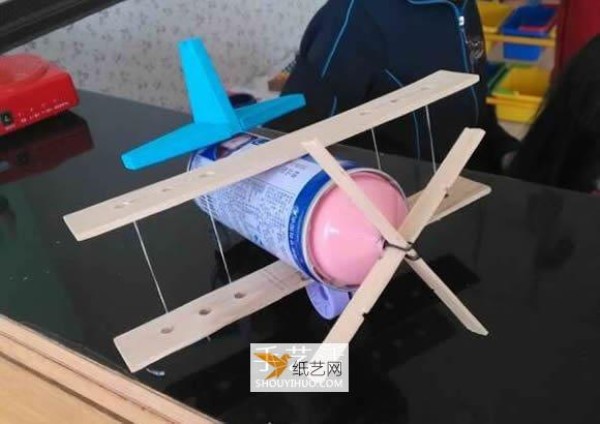 Use discarded Lulu bottles to make personalized airplane models