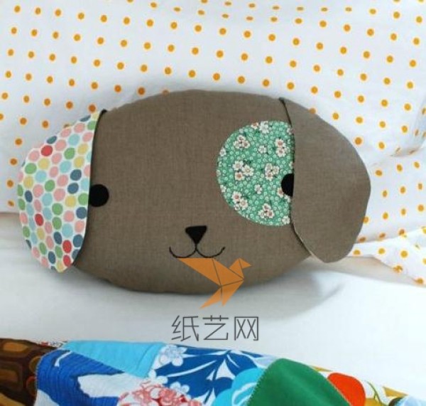 Detailed tutorial on how to make a cute puppy pillow