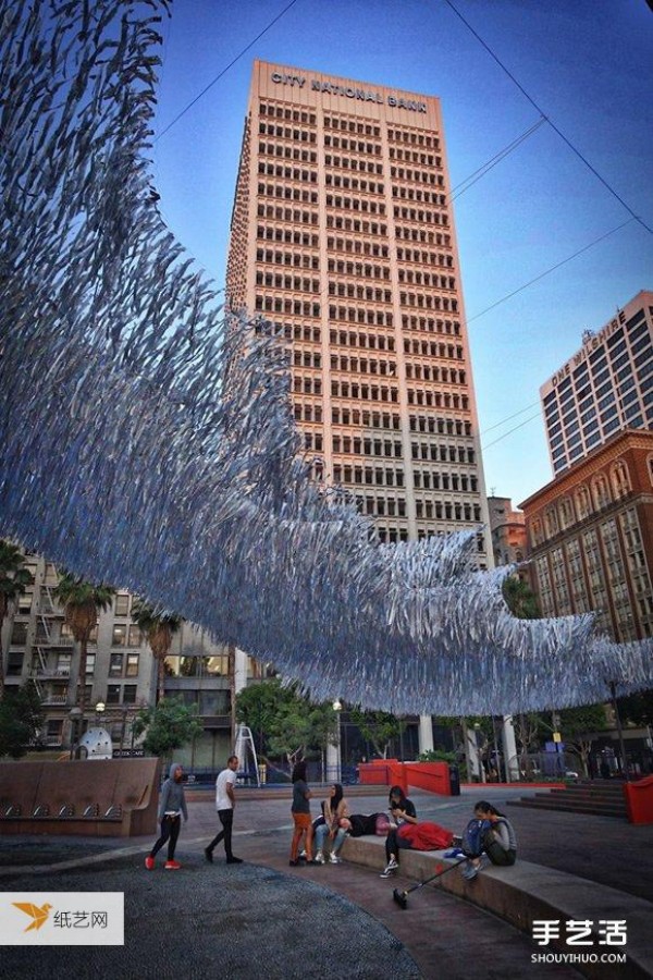 Is it suspected that the Milky Way has fallen into the sky? Full display of Liquid Shard installation art works