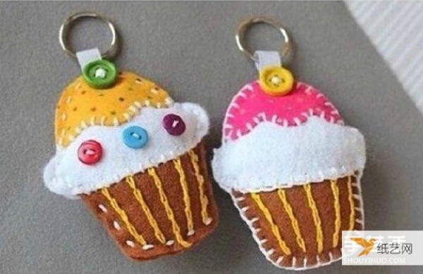 Use non-woven fabric to make very creative ice cream charms