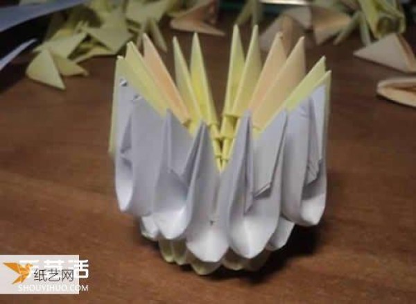 Detailed method of handmade duck legs made with triangle inserts