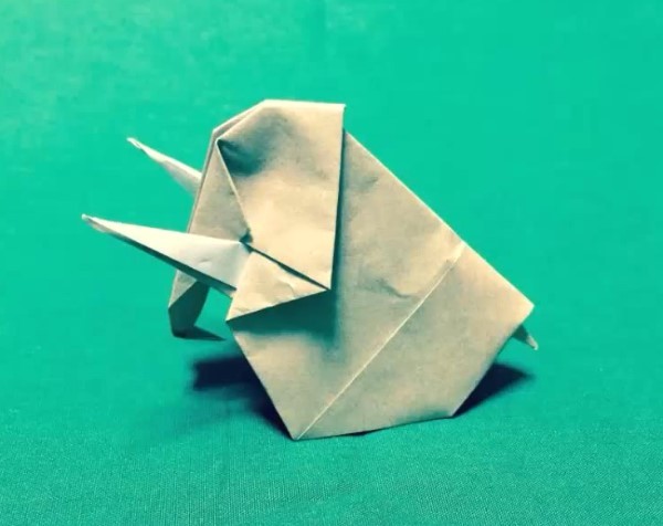 Simple three-dimensional origami elephant hand origami video tutorial