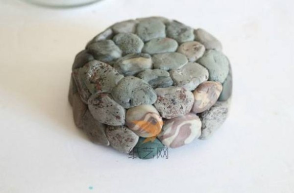 Use ultra-light clay to imitate stone creatively to make succulent plant pots