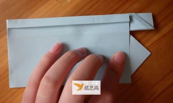 Use origami to make a love box with a lid for Valentine’s Day