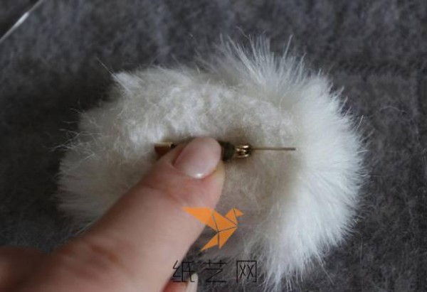 Tutorial on how to make a cute wool felt hamster brooch