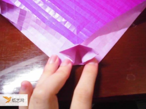 Very creative step-by-step illustration of Dielianhua heart origami