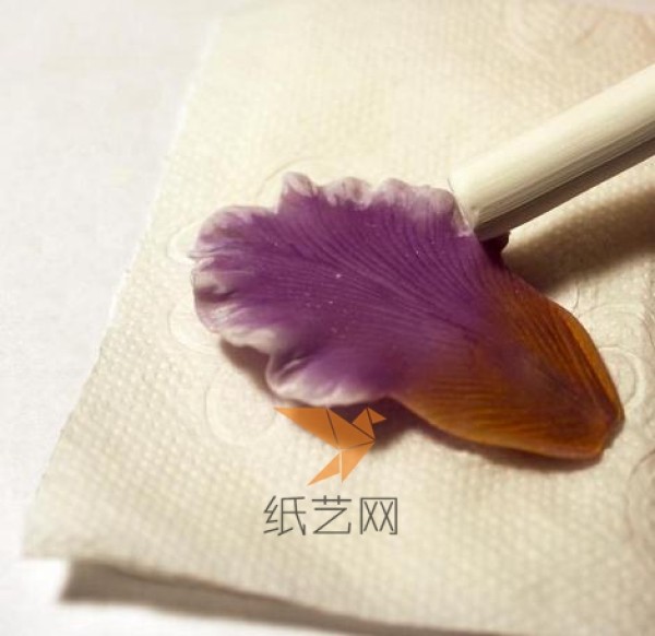 Teach you step by step how to make ultra-realistic iris flowers with ultra-light clay