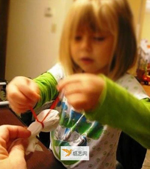 How to make Halloween ghost lollipops for toddlers